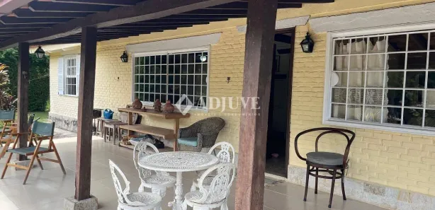 Casa de Condomínio com 4 Quartos para alugar, 306m² no Itaipava, Petrópolis