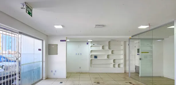 Ponto Comercial para alugar, 220m² no Amaralina, Salvador