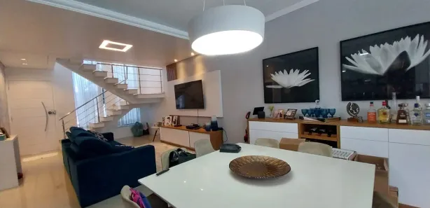 Casa de Condomínio com 3 Quartos à venda, 220m² no Castelos, Tremembé