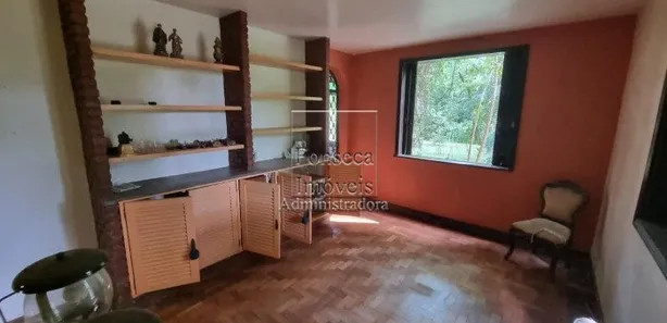 Casa com 7 Quartos para alugar, 275m² no Carangola, Petrópolis