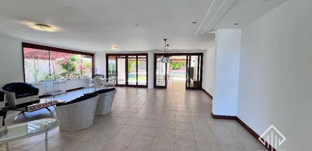 Casa de Condomínio com 5 Quartos para alugar, 471m² no Jaguaribe, Salvador