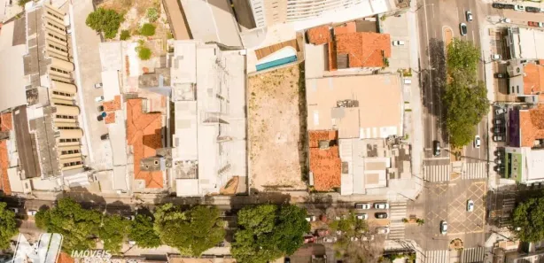 Lote/Terreno à venda, 631m² no Petrópolis, Natal