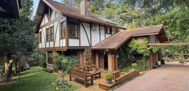 Casa com 3 Quartos à venda, 206m² no Bairro Lago Negro, Gramado