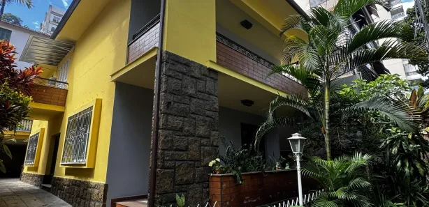 Casa com 5 Quartos para alugar, 437m² no Laranjeiras, Rio de Janeiro