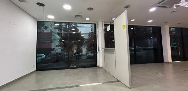Ponto Comercial para alugar, 140m² no Savassi, Belo Horizonte