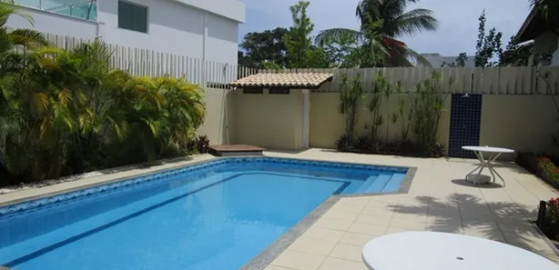 Casa com 5 Quartos para alugar, 490m² no Centro, Camaçari