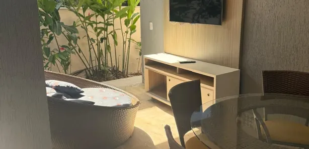 Casa com 3 Quartos para alugar, 250m² no Loteamento Portal do Sol II, Goiânia