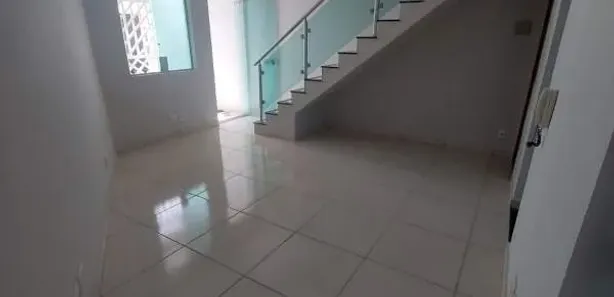Casa com 2 Quartos para alugar, 100m² no Santa Rosa, Belo Horizonte