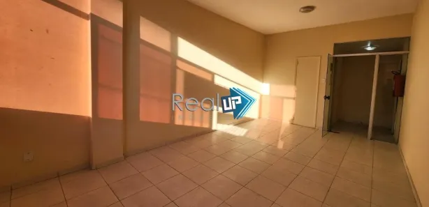 Sala Comercial para alugar, 38m² no Copacabana, Rio de Janeiro