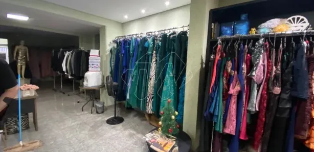 Prédio Comercial com 3 Quartos para venda ou aluguel, 272m² no Centro, Araraquara