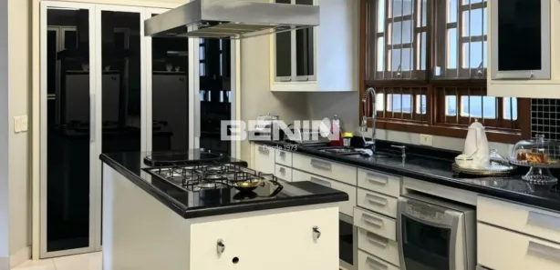 Sobrado com 3 Quartos para alugar, 295m² no Igara, Canoas