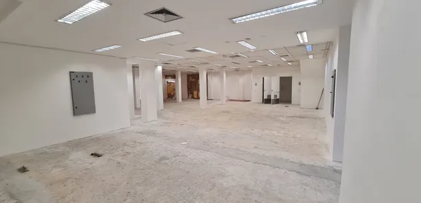 Ponto Comercial para alugar, 300m² no Centro, Nova Iguaçu