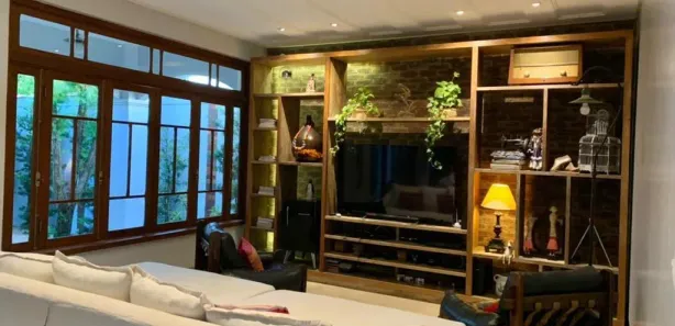 Sobrado com 4 Quartos para venda ou aluguel, 250m² no Centro, Porto Seguro