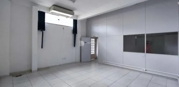 Sala Comercial para alugar, 200m² no Jardim das Nações, Taubaté