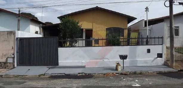 Casa com 4 Quartos para alugar, 200m² no Parque das Laranjeiras, Goiânia