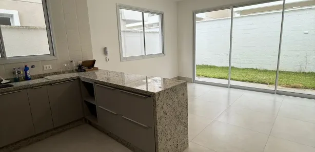 Casa de Condomínio com 3 Quartos para alugar, 117m² no Cézar de Souza, Mogi das Cruzes