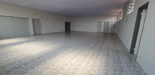 Sala Comercial para alugar, 130m² no Centro, Campo Mourão