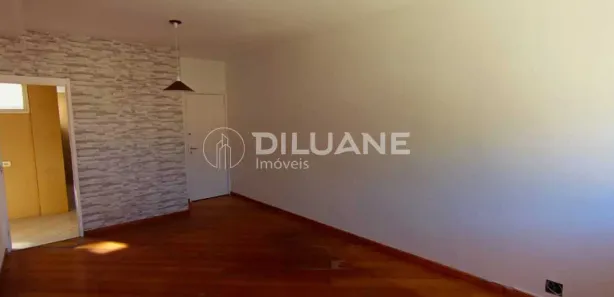 Apartamento com 2 Quartos à venda, 77m² no Leme, Rio de Janeiro
