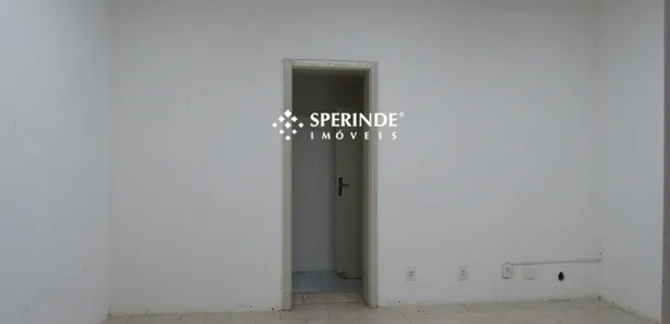 Ponto Comercial para alugar, 28m² no São Pelegrino, Caxias do Sul