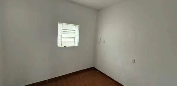 Casa com 2 Quartos para alugar, 65m² no São Marcos, Belo Horizonte