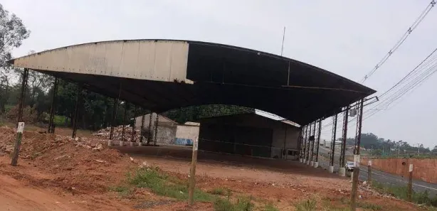 Galpão/Depósito/Armazém para venda ou aluguel, 2000m² no Chácaras Jaraguá, Paranavaí