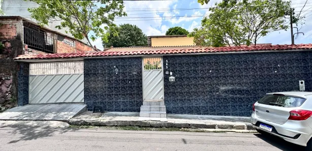 Casa com 5 Quartos à venda, 300m² no Alvorada, Manaus