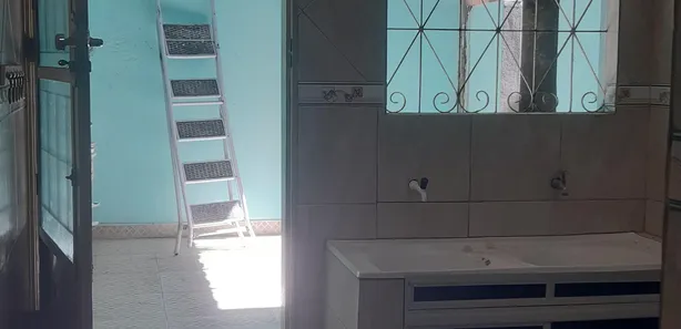 Sobrado com 6 Quartos à venda, 150m² no Gleba A, Camaçari