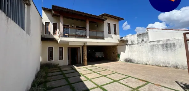Sobrado com 5 Quartos para venda ou aluguel, 275m² no Setor Leste, Brasília