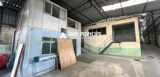 Galpão/Depósito/Armazém para venda ou aluguel, 480m² no Taquara, Rio de Janeiro