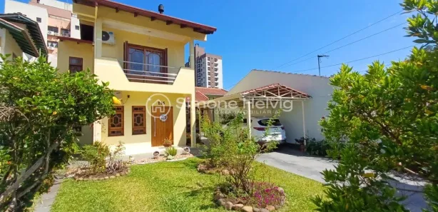 Sobrado com 4 Quartos à venda, 350m² no Centro, Guaíba