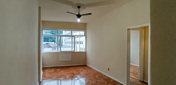 Apartamento com 2 Quartos para alugar, 68m² no Laranjeiras, Rio de Janeiro