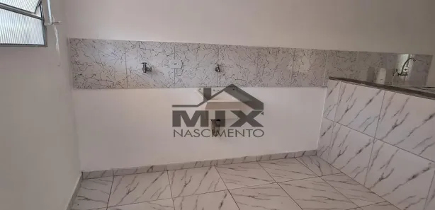 Casa com 2 Quartos para alugar, 52m² no Taboão, Diadema