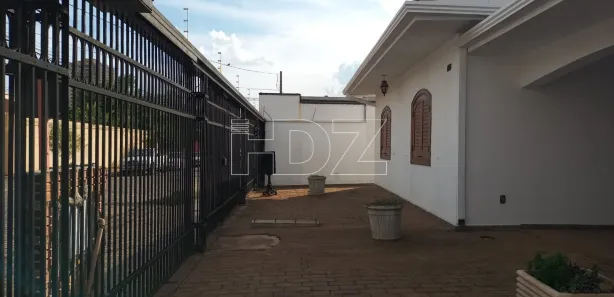 Sala Comercial com 4 Quartos para venda ou aluguel, 462m² no Centro, Araraquara