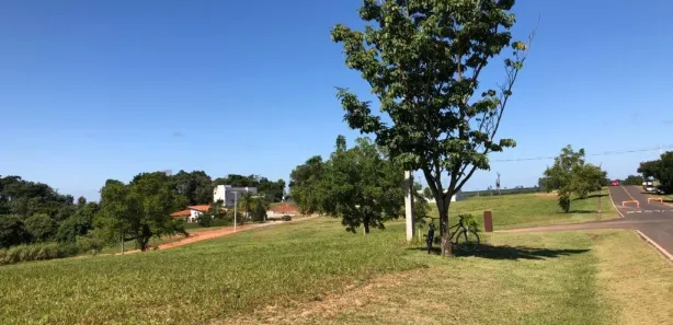 Lote/Terreno à venda, 950m² no Porangaba, Pardinho