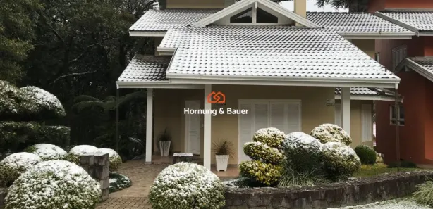 Casa de Condomínio com 3 Quartos à venda, 137m² no Planalto, Gramado