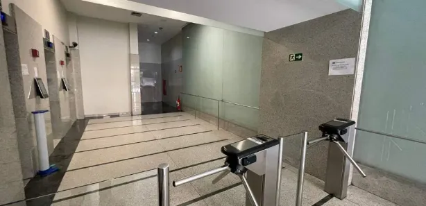 Ponto Comercial para alugar, 325m² no Santa Efigênia, Belo Horizonte