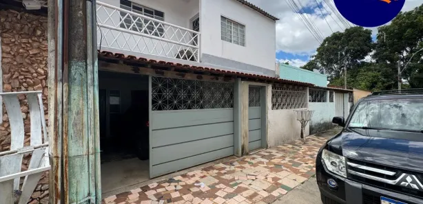 Sobrado com 5 Quartos à venda, 200m² no Setor Leste, Brasília