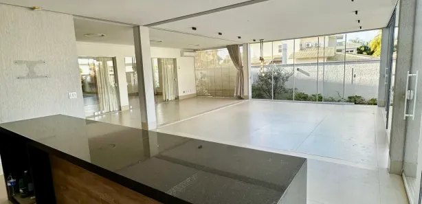 Sobrado com 5 Quartos para alugar, 416m² no Jardins Paris, Goiânia