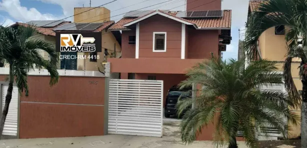 Casa com 4 Quartos à venda, 220m² no Capim Macio, Natal