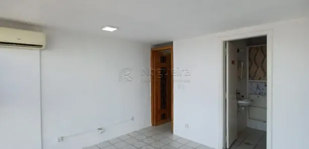 Sala Comercial para alugar, 19m² no Santo Antônio, Recife