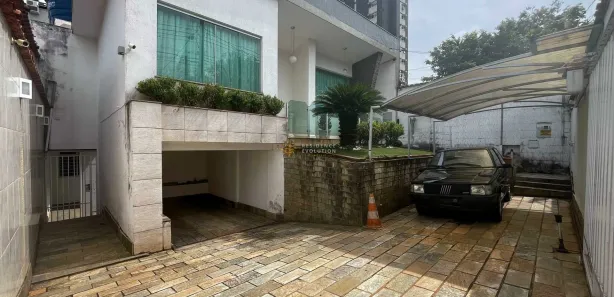 Casa com 7 Quartos à venda, 440m² no São Lucas, Belo Horizonte