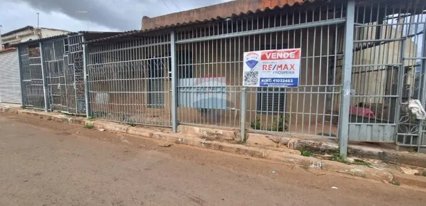 Casa com 5 Quartos à venda, 180m² no Samambaia Sul, Brasília