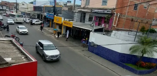 Ponto Comercial com 8 Quartos à venda, 300m² no Itinga, Lauro de Freitas