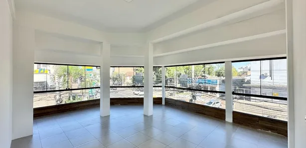 Sala Comercial para alugar, 300m² no Nossa Senhora das Graças, Canoas