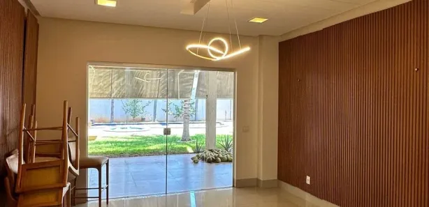 Sobrado com 4 Quartos para alugar, 300m² no Jardins Milão, Goiânia