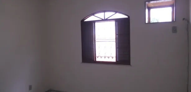 Casa com 2 Quartos para alugar, 10m² no Centro, Nova Iguaçu