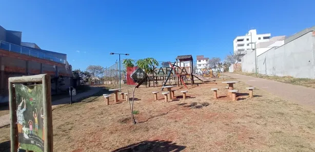 Lote/Terreno à venda, 486m² no Jardim Imperial, Lagoa Santa
