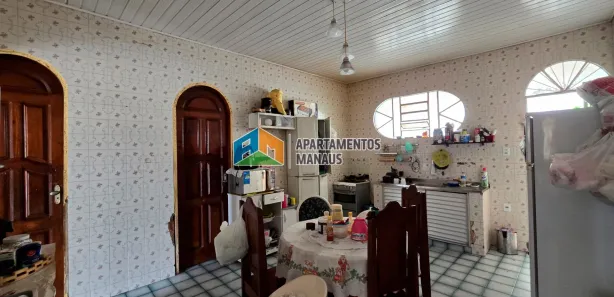 Casa com 4 Quartos à venda, 200m² no Santo Antônio, Manaus