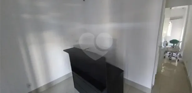 Sala Comercial à venda, 45m² no Itaipu, Niterói