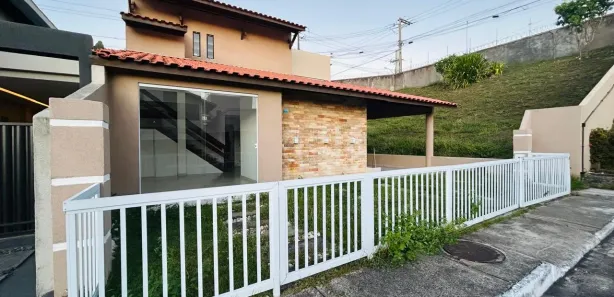Casa de Condomínio com 4 Quartos à venda, 200m² no Centro, Lauro de Freitas